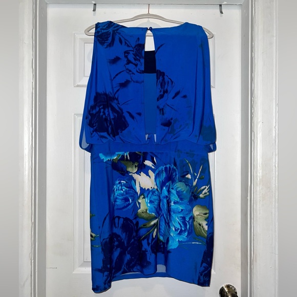 STUDIO 1 Floral Mini Dress with open back detail - Picture 2 of 3